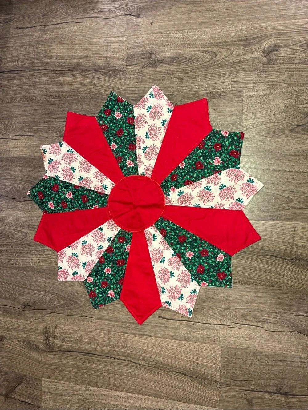 VTG Large Quilted Beautiful Multi Design Christmas Fabric Table Decor Placemat